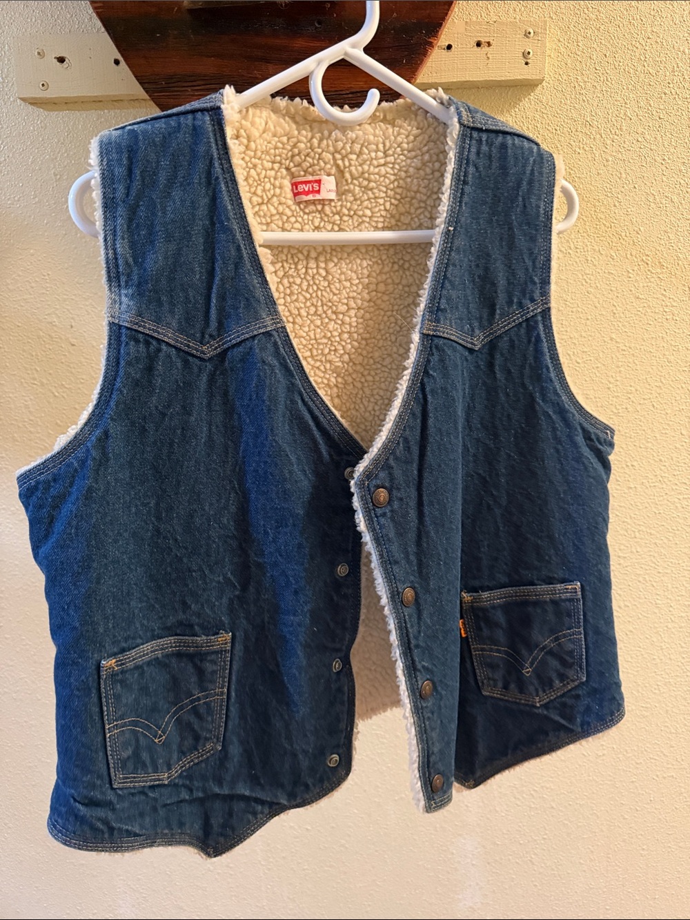 Vintage Levi's Dark Blue Denim Sherpa-Lined Vest